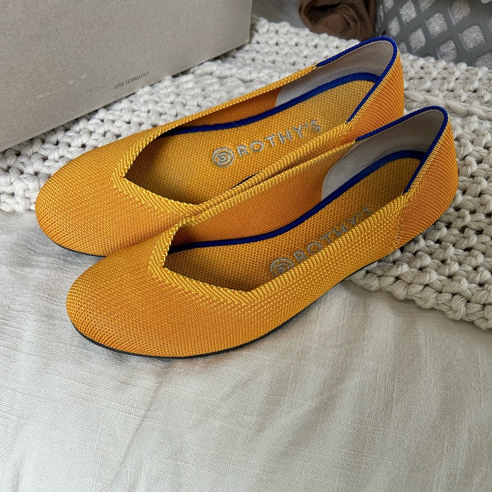 Rothys flats